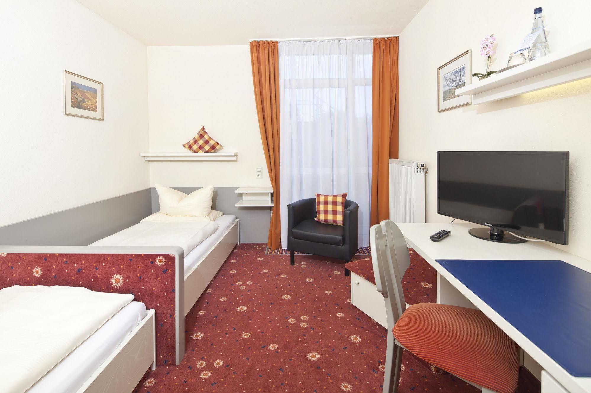 Akzent Hotel Hoehenblick Muehlhausen im Taele Exterior foto